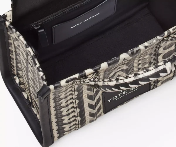The Marc Jacobs Small Tote Bag Monogram Lenticular - Image 6