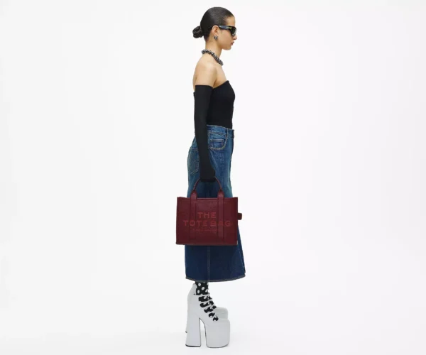 The Marc Jacobs Medium Tote Bag Leather Cherry - Image 8