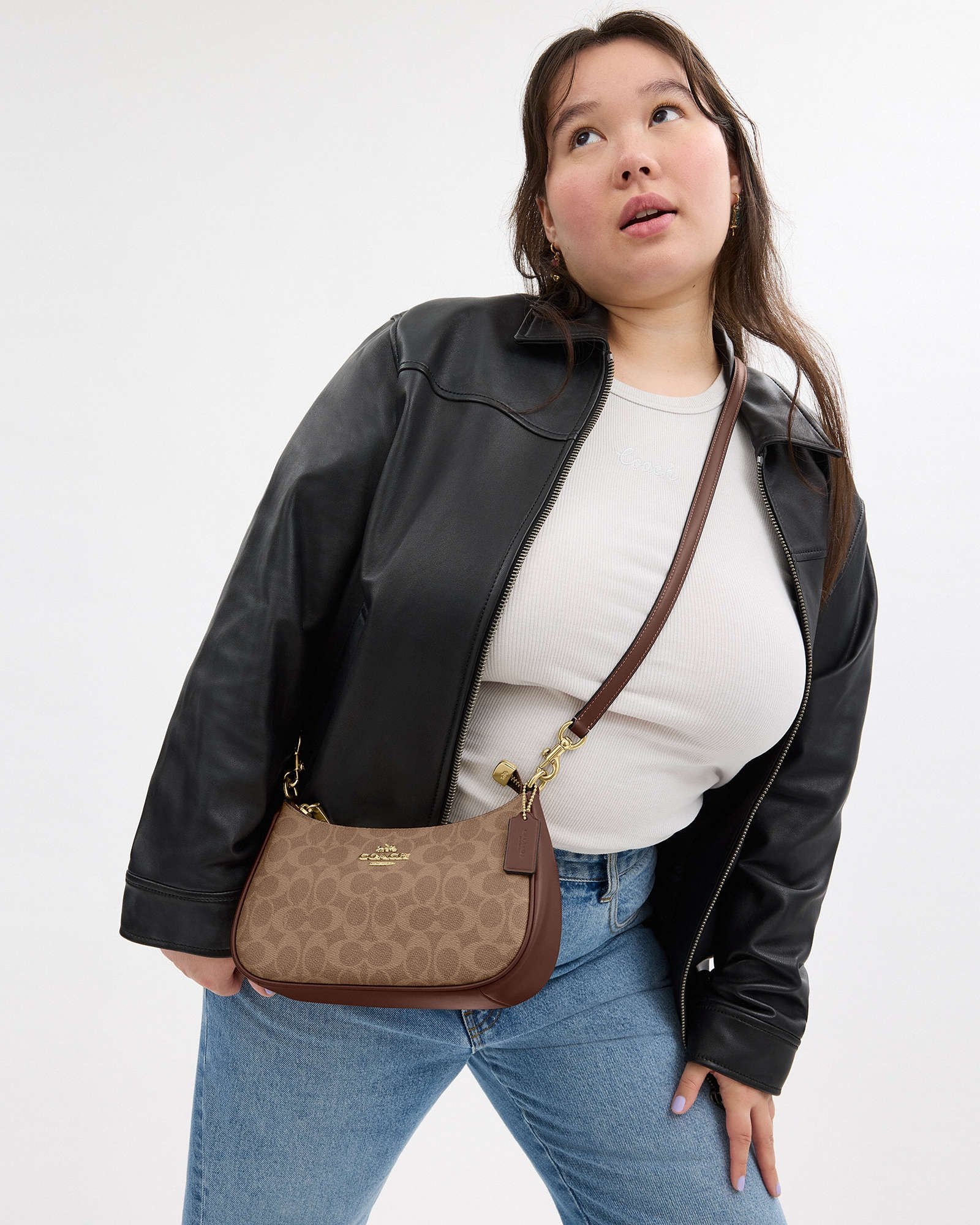 Coach Teri Shoulder Bag In Signature Canvas Tan Brown - Image 5