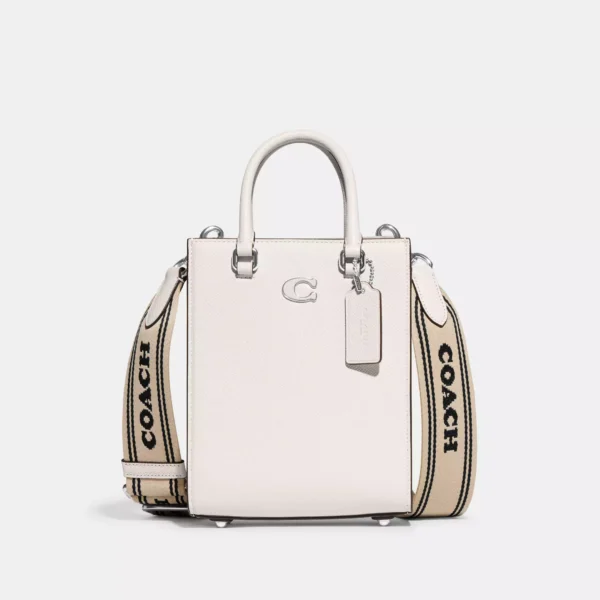 Coach Tote 16 With Signature Canvas Chalk