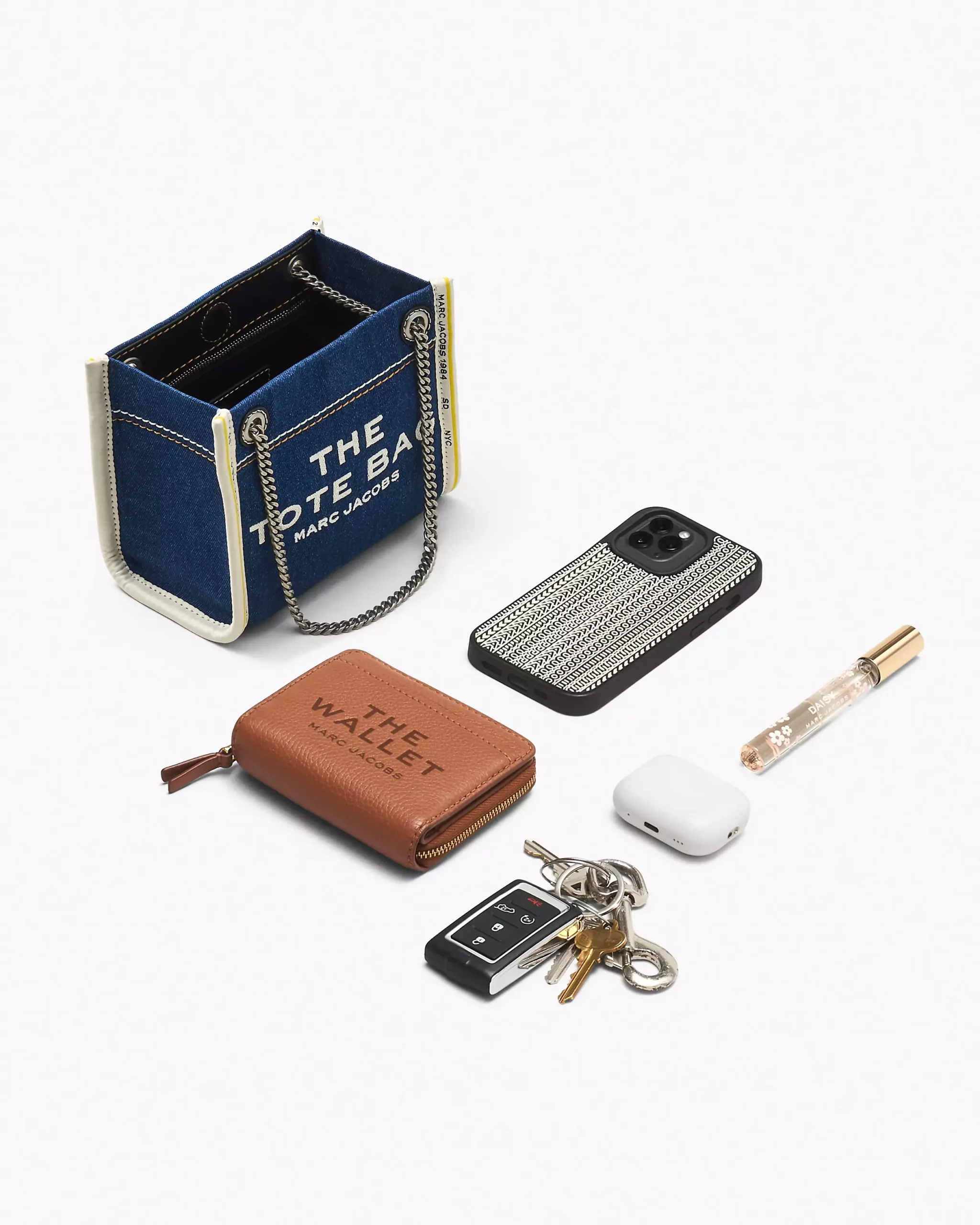 The Marc Jacobs Denim Chain Crossbody Tote Bag Dark Wash - Image 4