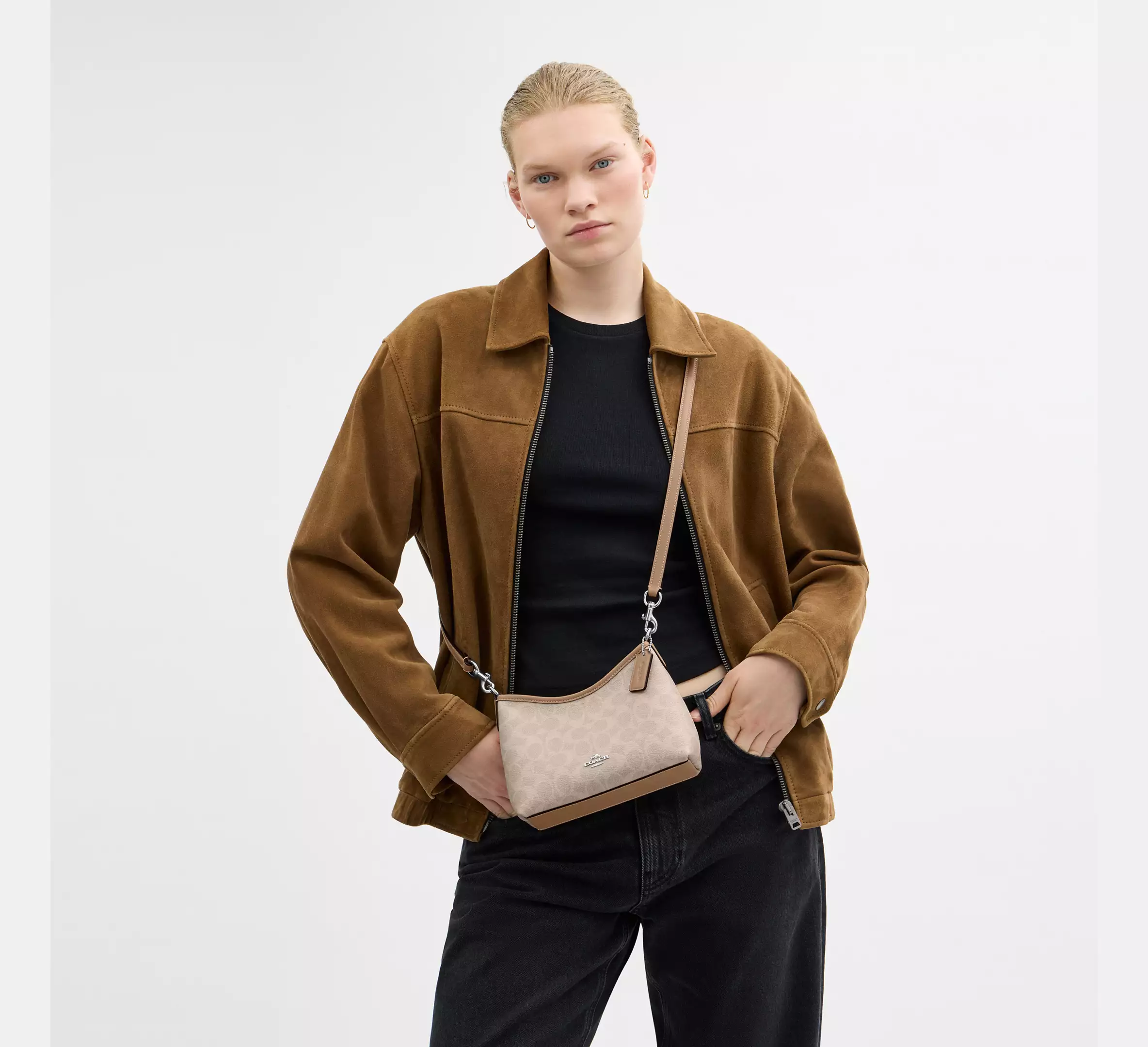 Coach Laurel Small Shoulder Bag In Signature Canvas - Image 4