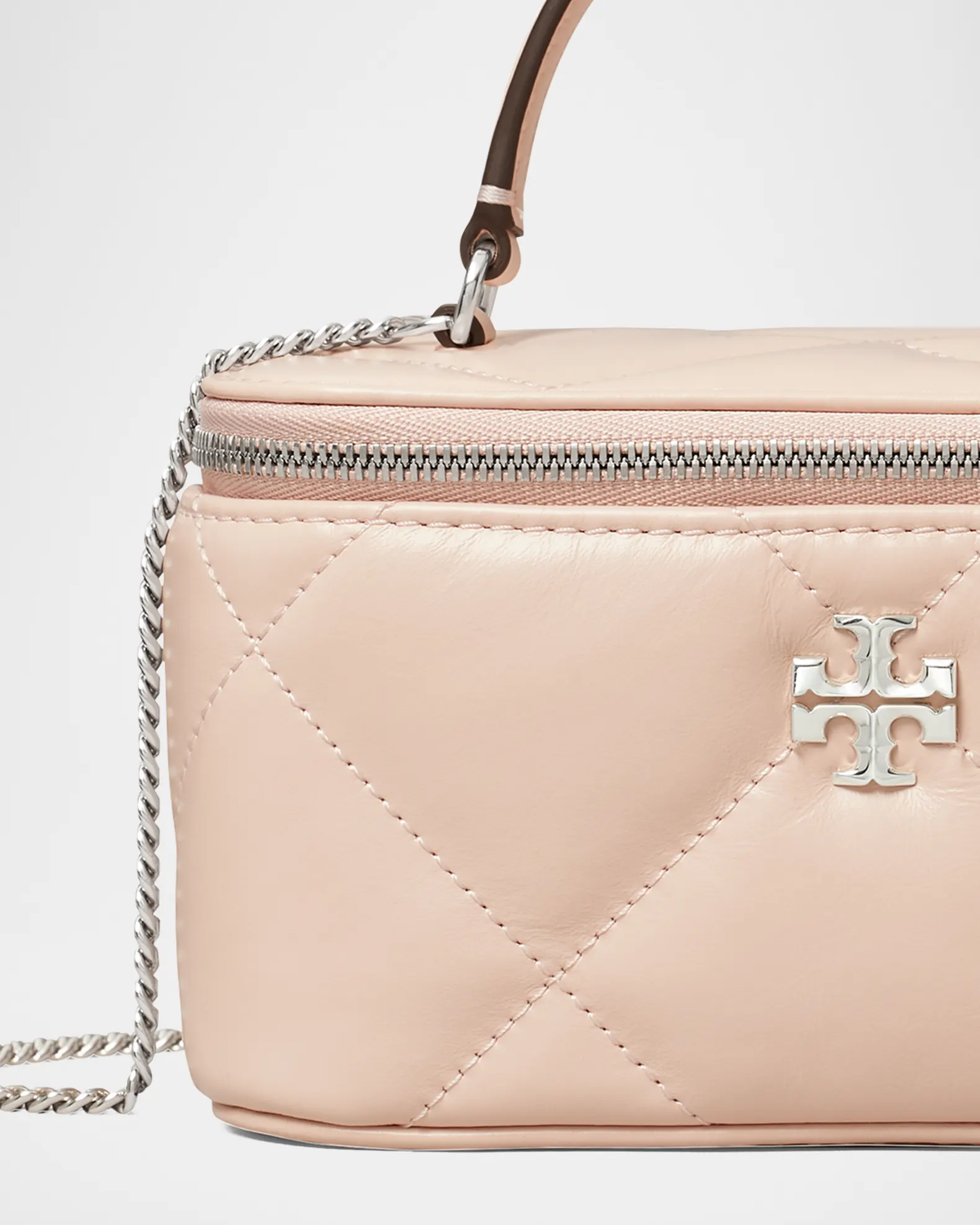 Tory Burch Kira Charm Diamond Quilt Vanity Case Soft pink - Image 5