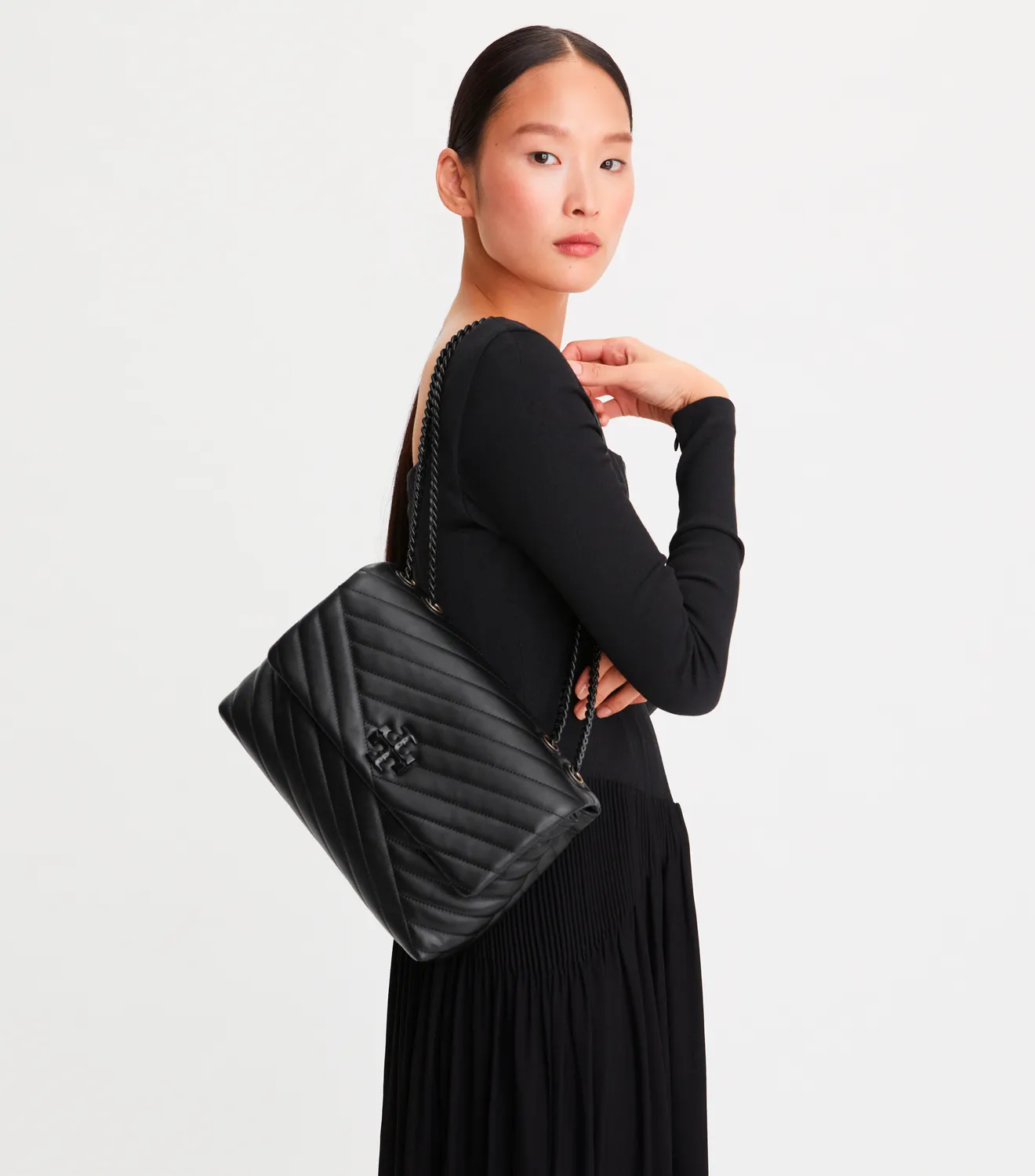 Tory Burch Kira Chevron-Quilted Convertible Shoulder Bag Black Dark - Image 5