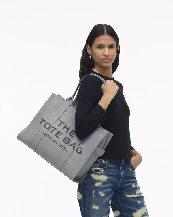 THE Marc Jacobs LEATHER LARGE TOTE BAG Wolf Grey - Image 2