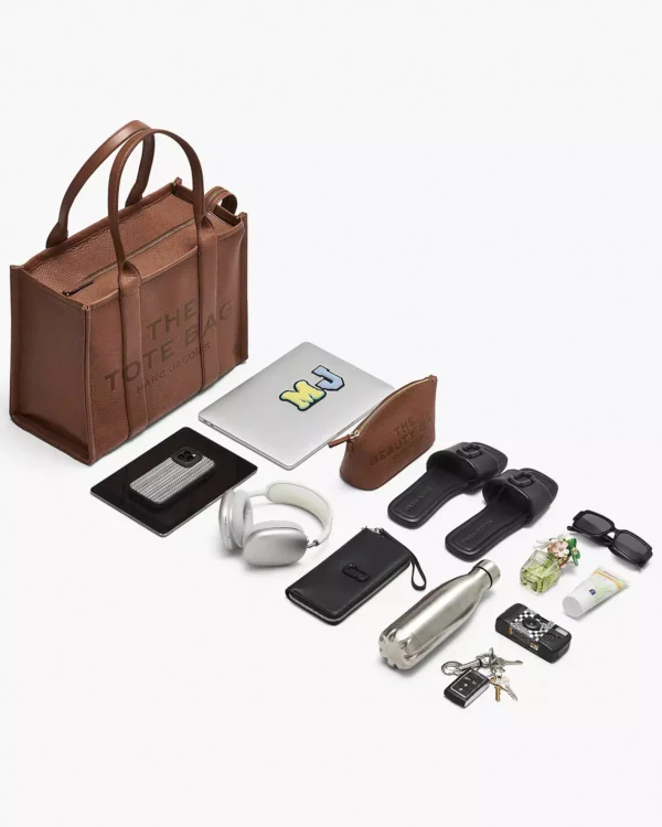 THE Marc Jacobs LEATHER LARGE TOTE BAG Argan Oil - Image 4