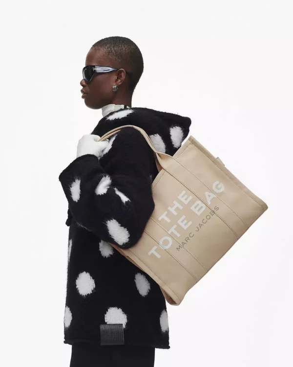 THE Marc Jacobs CANVAS LARGE TOTE BAG Beige - Image 2