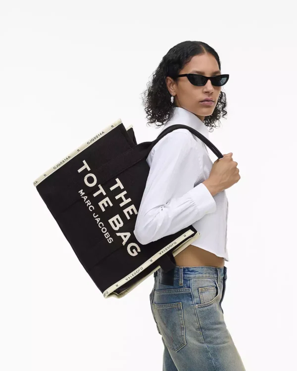 THE Marc Jacobs JACQUARD LARGE TOTE BAG Black - Image 2