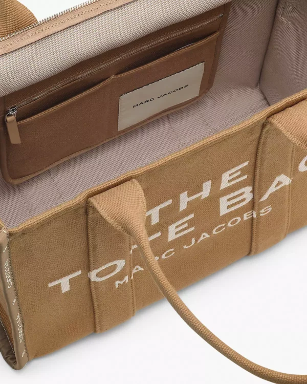 THE Marc Jacobs JACQUARD LARGE TOTE BAG Camel - Image 7