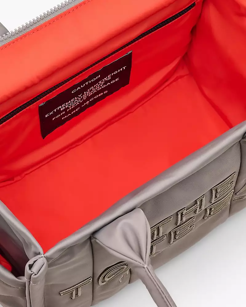 MARC JACOBS The Puffy Nylon Medium Tote Bag - Cement - Image 5