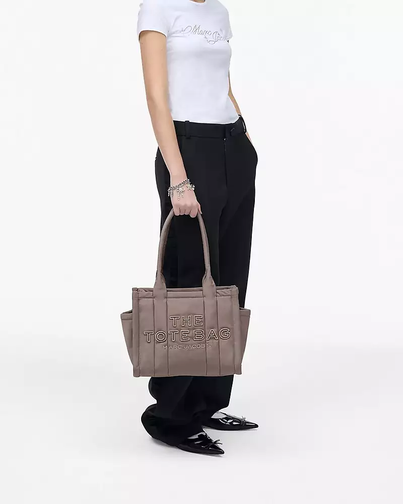 MARC JACOBS The Puffy Nylon Medium Tote Bag - Cement - Image 7