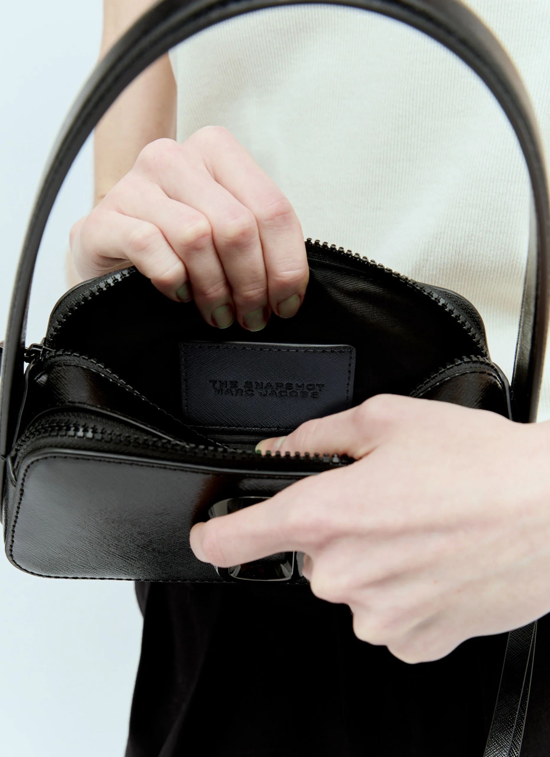 Marc Jacobs The Slingshot Shoulder Bag - Black - Image 4